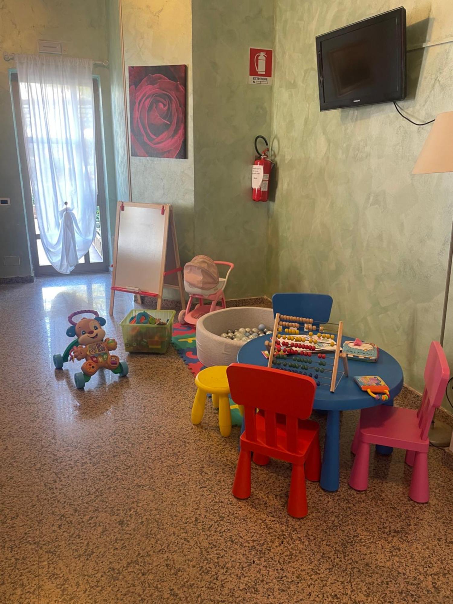 Hotel Jole Marina dʼMarina dʼAndora エクステリア 写真